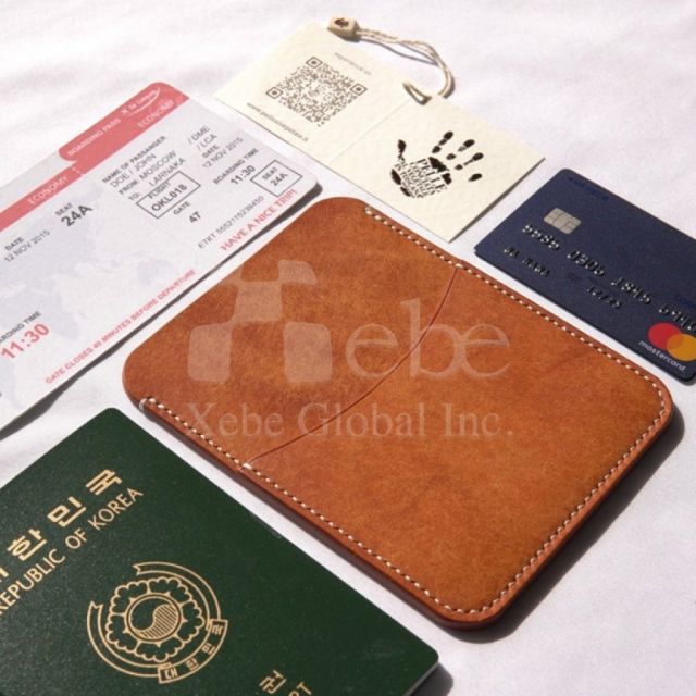 口袋型皮革护照套 