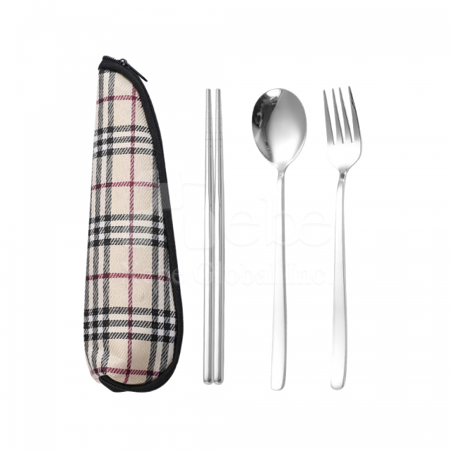 格纹布便携餐具三件组