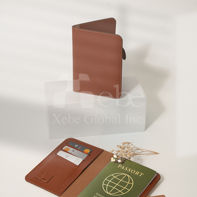 棕色皮革护照夹